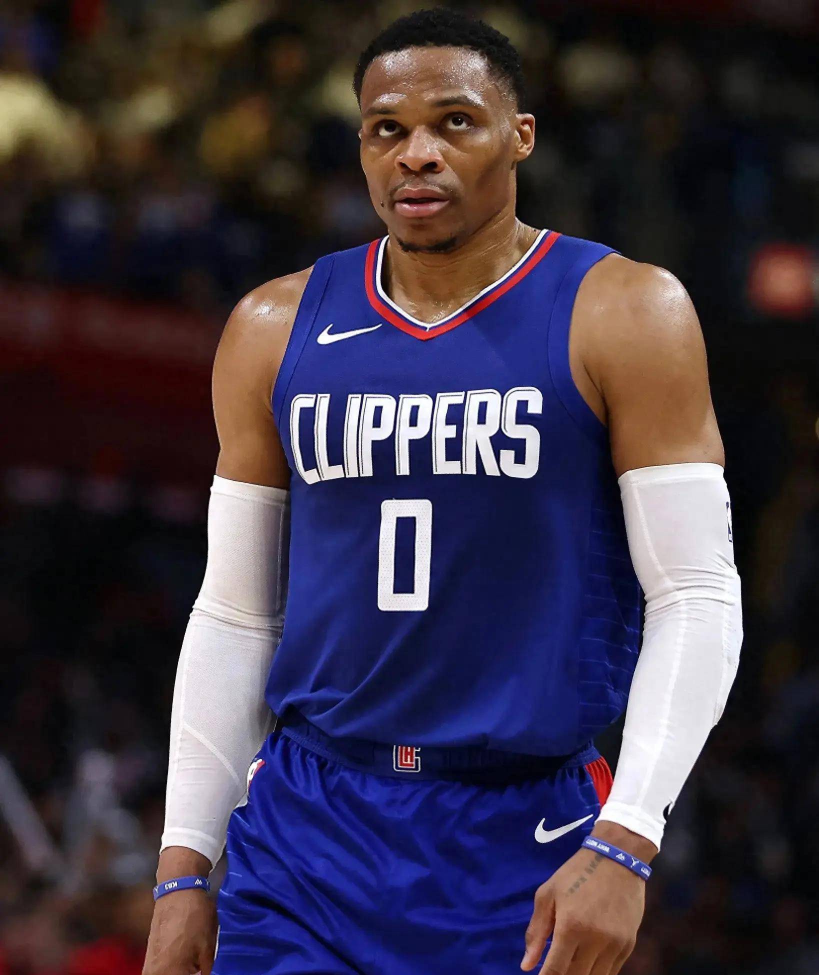 本赛季英超最快时速榜：查舒亚第一，乌多基、姆伯莫分列二三（英超本季速度榜出炉：查舒亚登顶，乌多基与姆伯莫分列二三位）