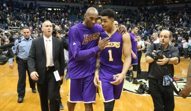 TA：多家豪门关注小将斯密特，阿尔克马尔对其估价约6000万欧（TA：多家豪门有意小将斯密特，阿尔克马尔要价约6000万欧元）