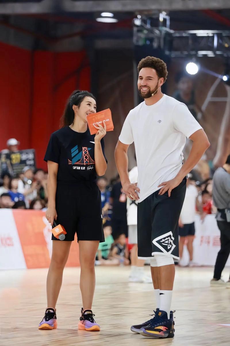 步行者和公牛均陷入困境，争夺季后赛资格，形势严峻。（步行者与公牛状态低迷，季后赛门票之争愈发艰难）