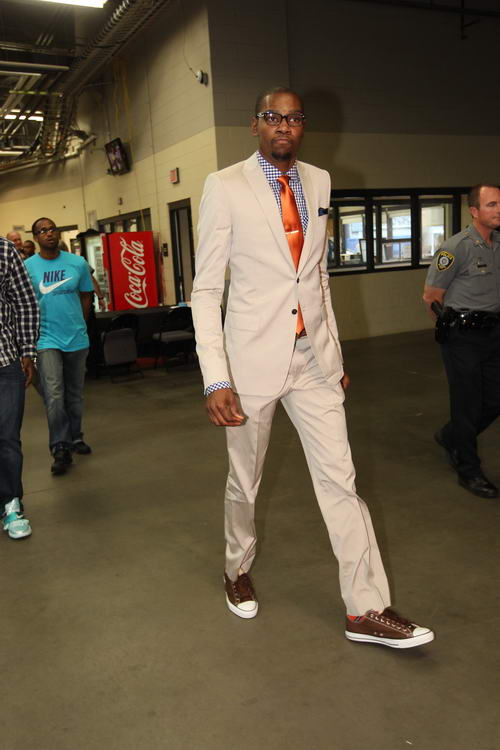 博主：塞尔吉尼奥踢完亚冠将返回巴西，达万已经回巴西治疗（博主：塞尔吉尼奥亚冠结束后将返回巴西，达万已赴巴西接受治疗）