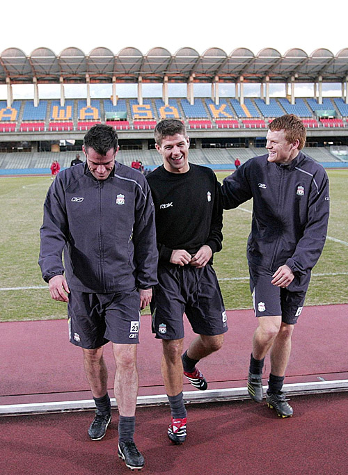 17年前的今天阿森纳战胜曼联，纳斯里踢出生涯最佳一战（17年前今日，阿森纳击败曼联，纳斯里奉献巅峰一战）