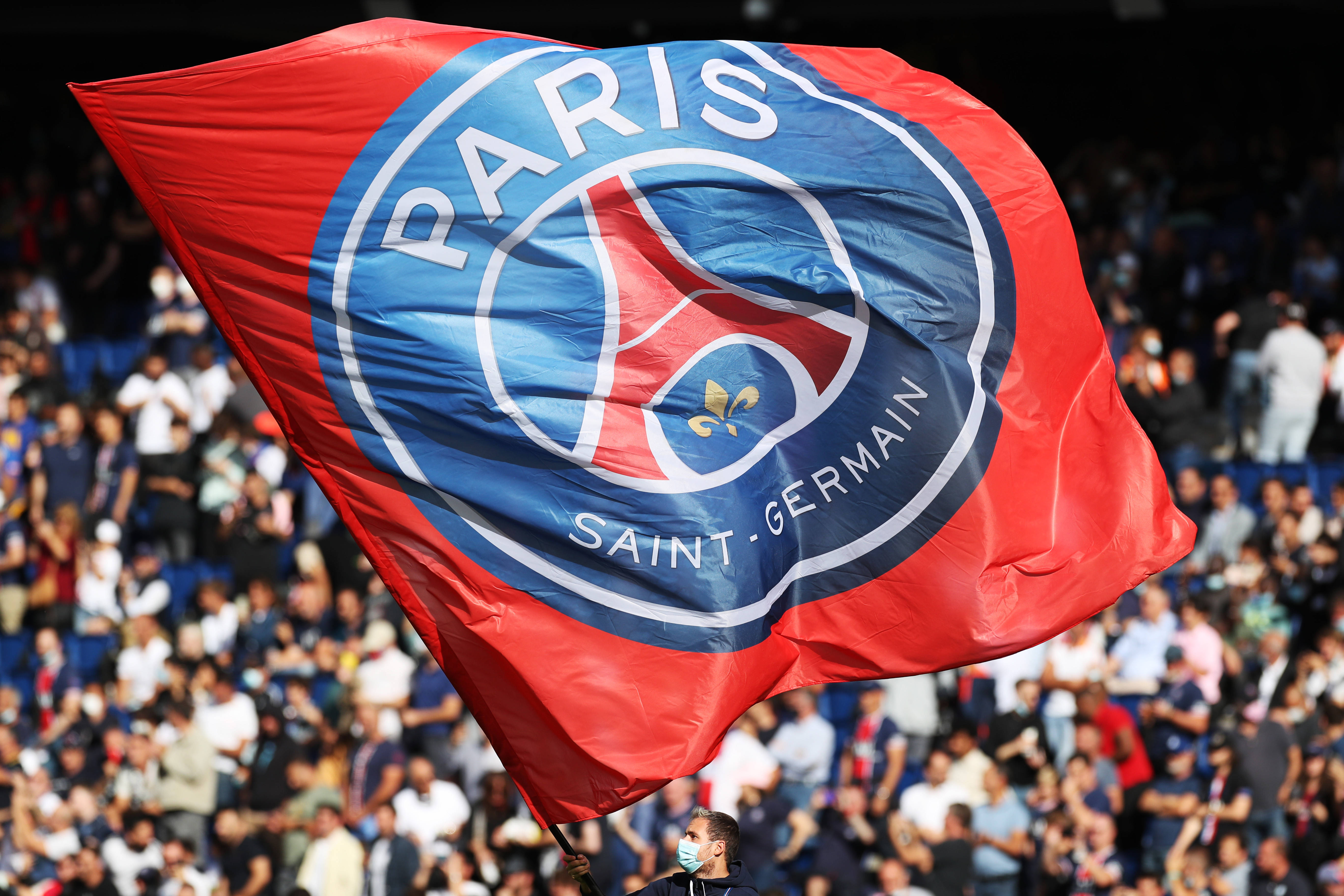 西甲半场：姆巴佩传射建功，阿诺德献助攻，皇马2-0毕巴（西甲半场战报：姆巴佩一传一射，阿诺德奉献助攻，皇马2-0领先毕尔巴鄂）