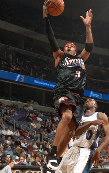 意甲媒体热议：在莱奥加盟米兰的七个赛季里，本赛季莱奥的表现最为出色！（意媒热议：莱奥加盟米兰七季以来，本赛季表现最佳！）