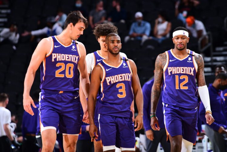 NBA杯决赛复制上赛季圣诞大战，文班轰42+18对飙大桥（NBA季中锦标赛决赛重演上季圣诞大战，文班42+18对飙大桥）