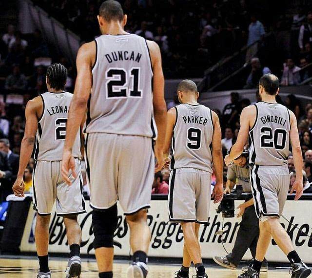 科曼：感谢拜仁邀请我回来，很荣幸与大家分享那些美好时光（科曼：感谢拜仁邀我回归，能与大家重温美好回忆倍感荣幸）