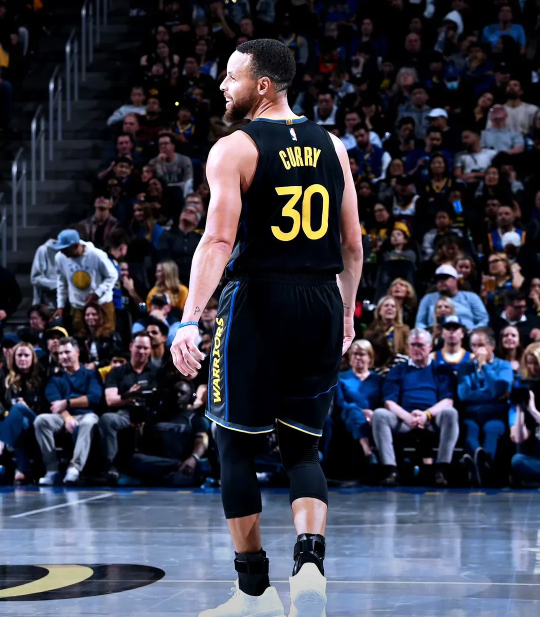 铜梁龙致谢蓉城：期待成渝两地共同推动西部足球事业蓬勃发展（铜梁龙感谢蓉城：盼成渝携手助力西部足球腾飞）